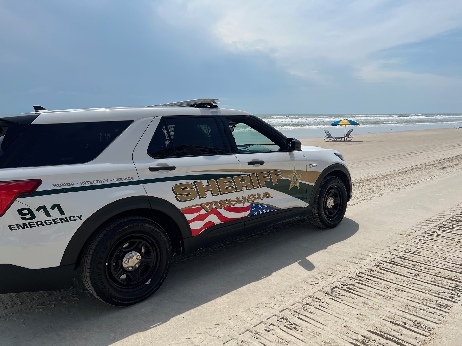 Sheriff patrol vehicle on patrol